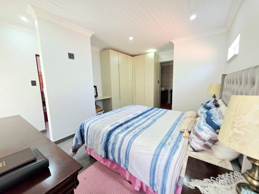 4 Bedroom Property for Sale in Generaal De Wet Free State